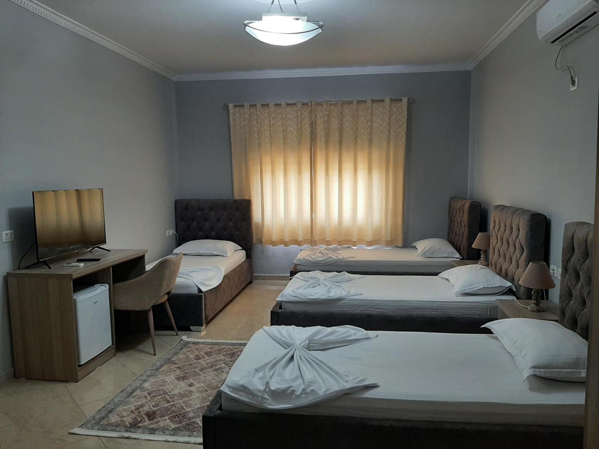 Hotel Vila Arbri Berat Oda fotoğraf