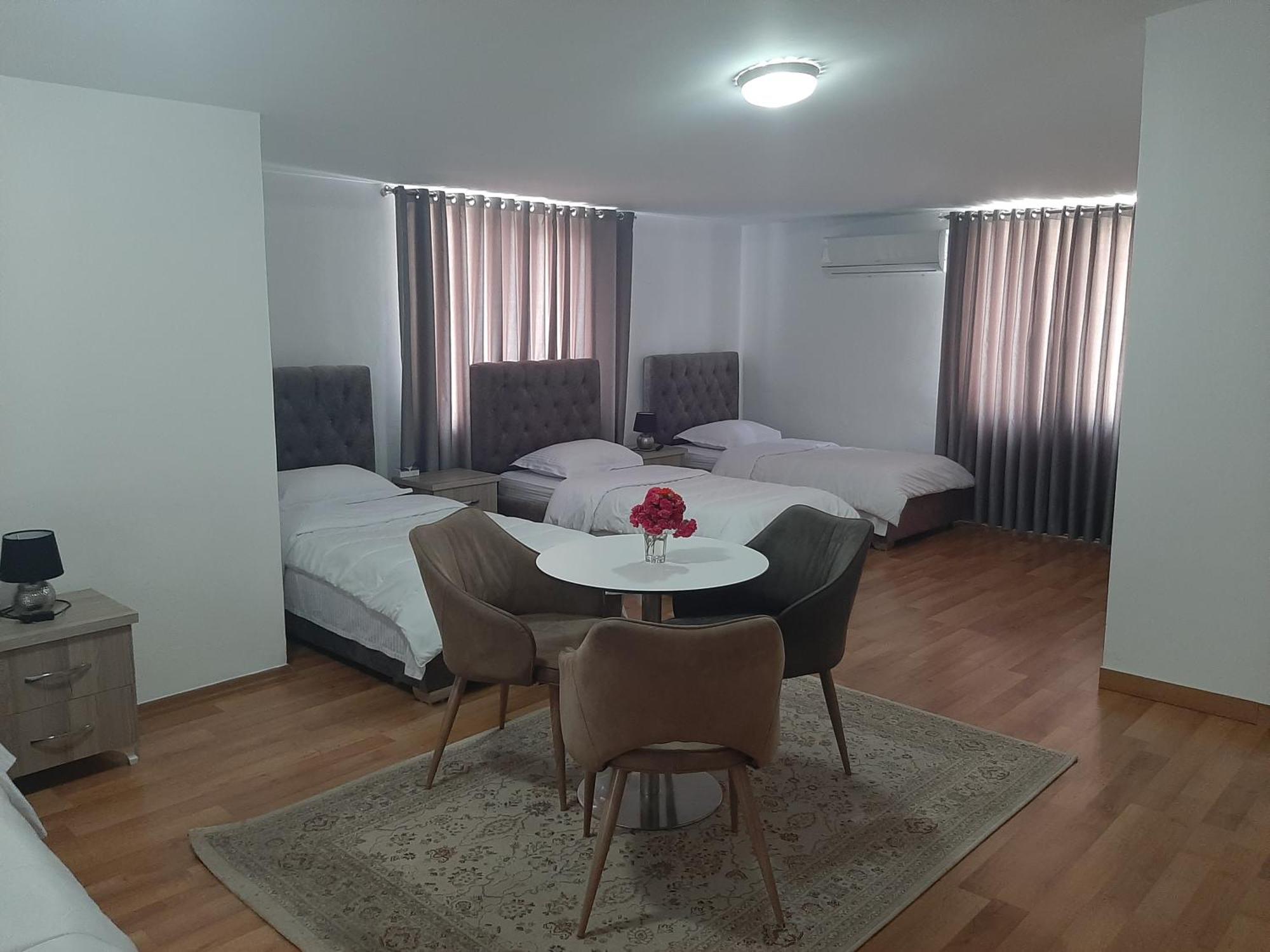 Hotel Vila Arbri Berat Oda fotoğraf