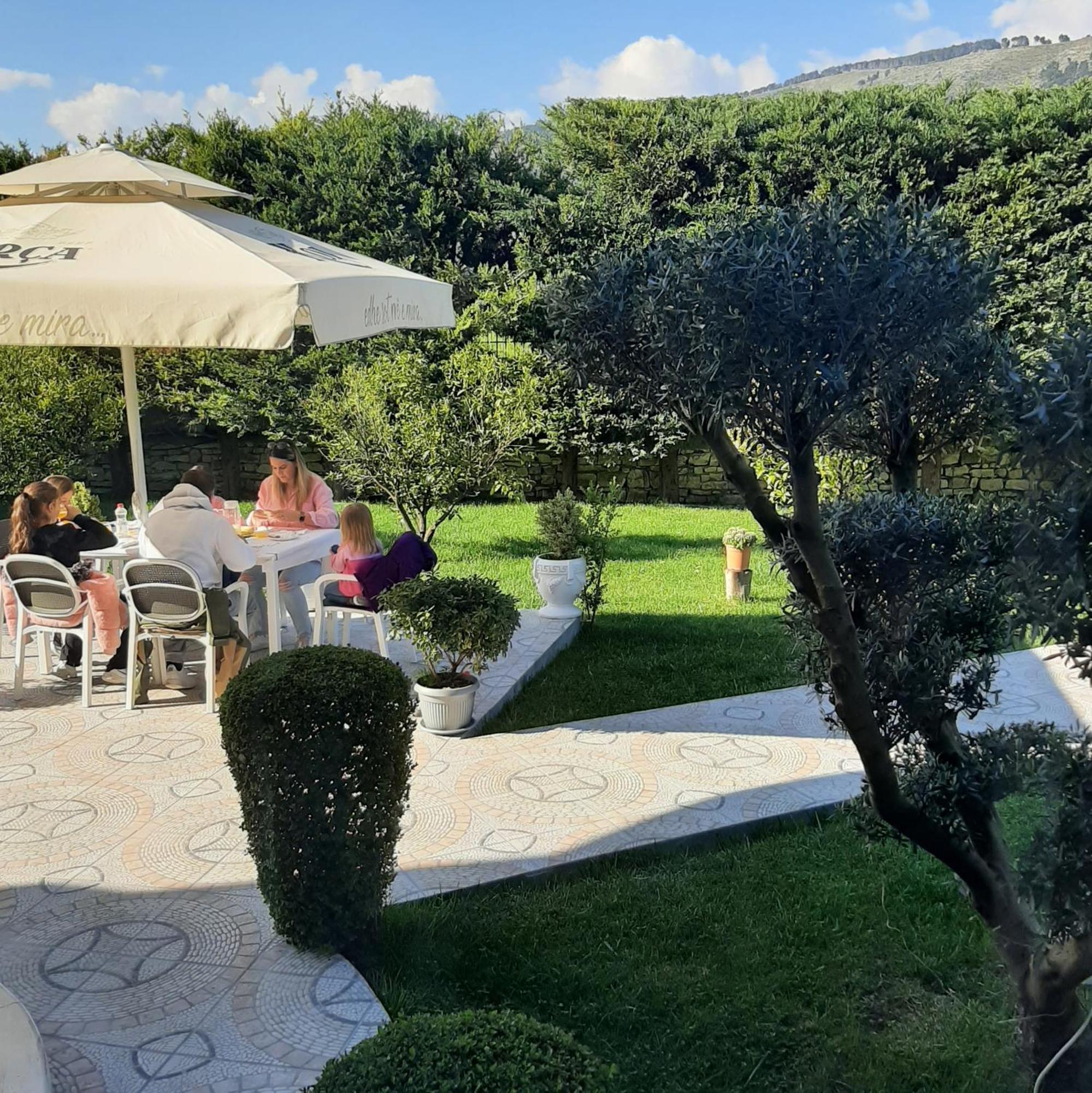 Hotel Vila Arbri Berat Oda fotoğraf